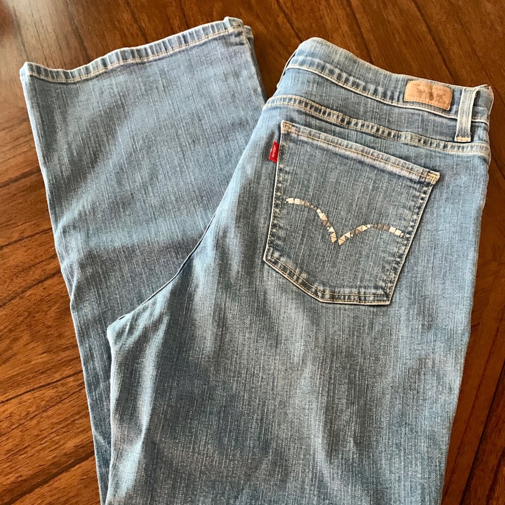 Levi’s Perfectly Slimming Bootcut 512 Jeans